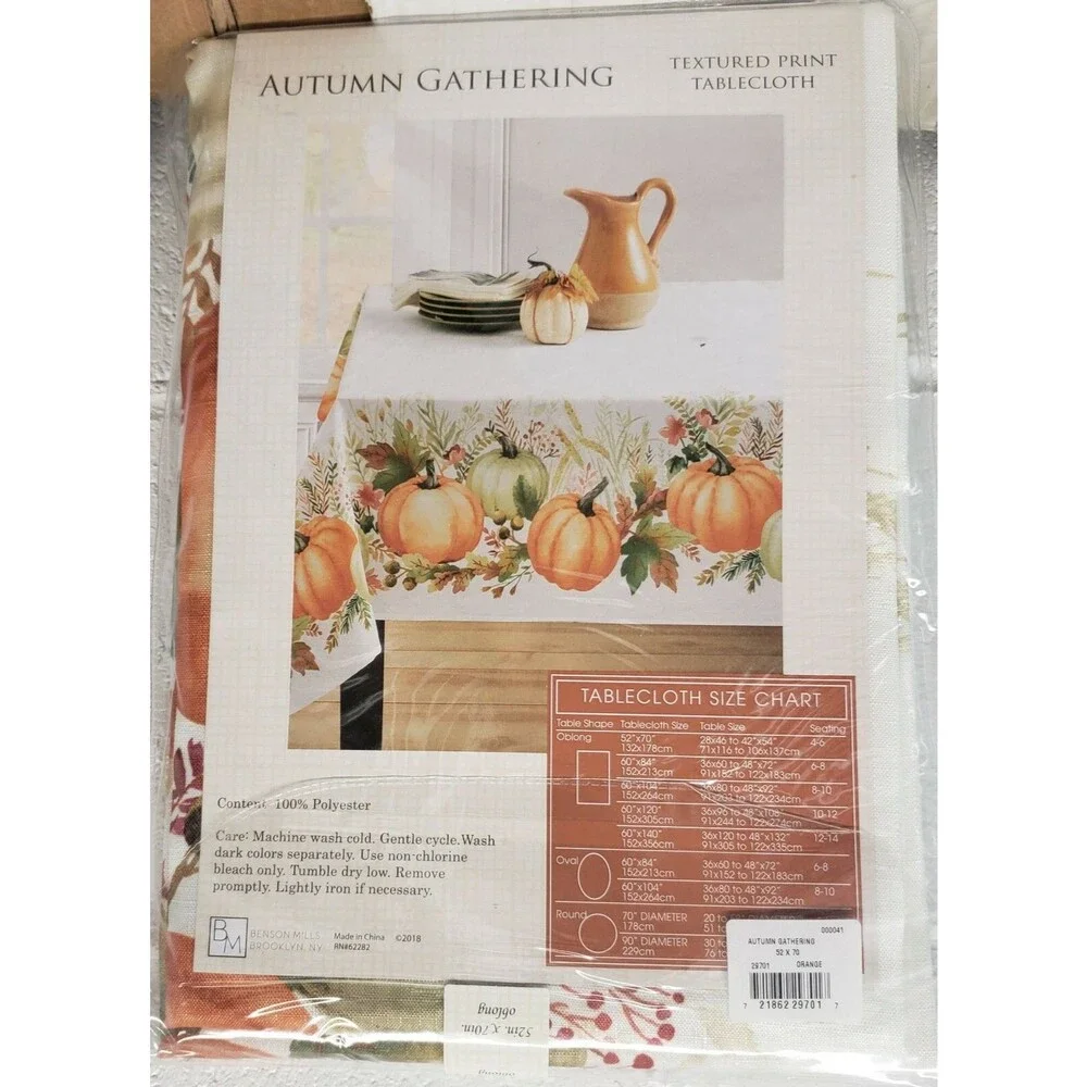 1 Printed Fabric Tablecloth,52
